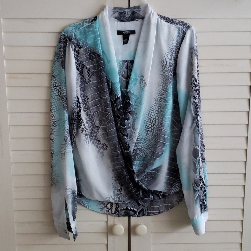 Alfani snake print blouse 2P